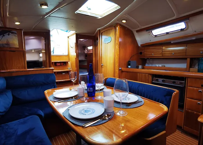 Ohana Botel Marbella